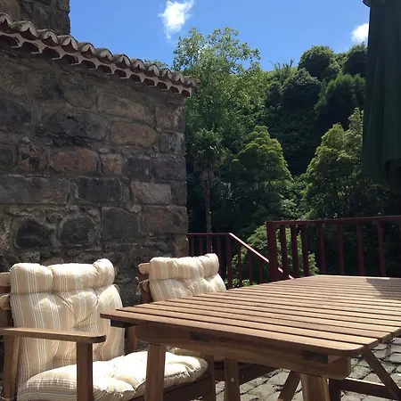 Ribeira Dos Caldeiroes Kır Evi Achada