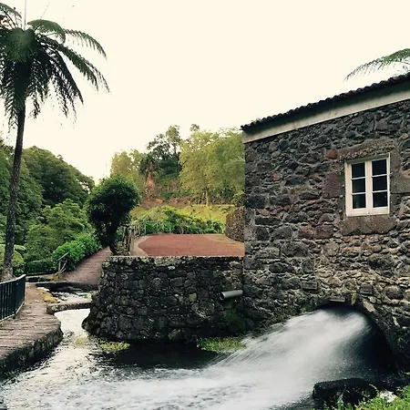 Ribeira Dos Caldeiroes 乡村民宿 *